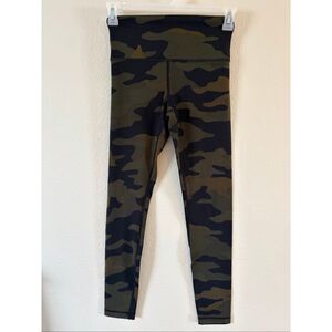 Victoria’s Secret Pink Camo Leggings
